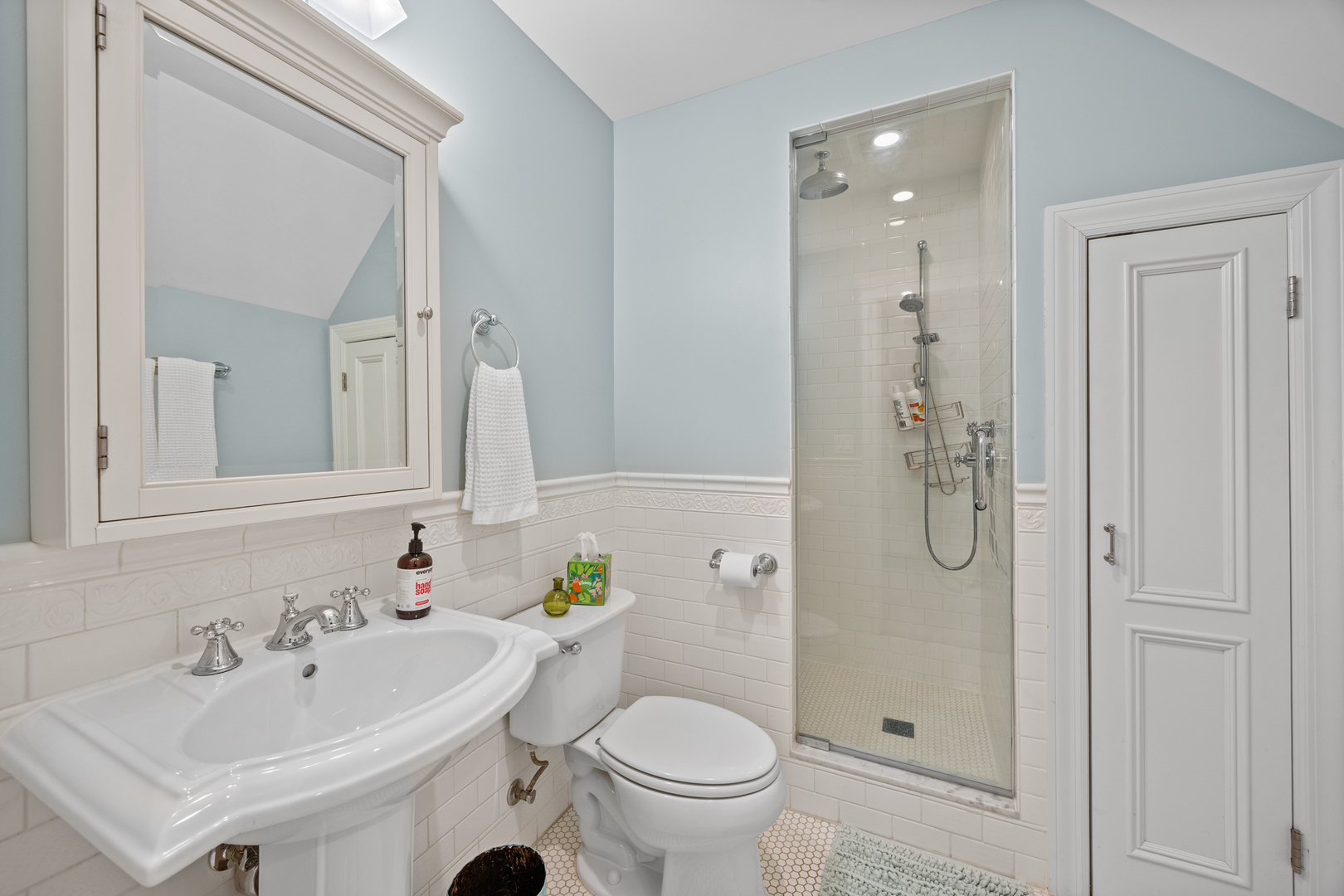 3818 N Alta Vis Ter Chicago, IL 60613