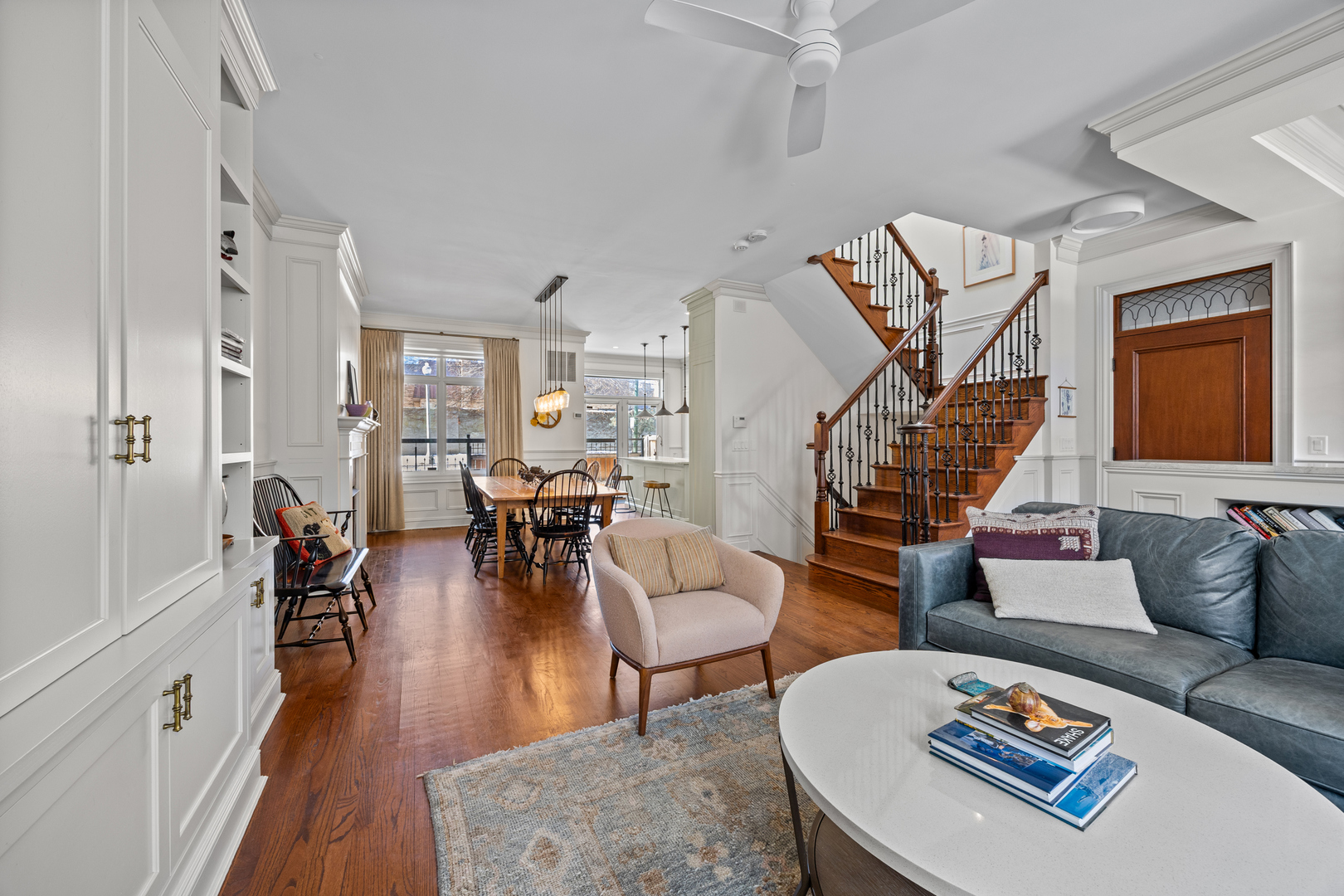 3818 N Alta Vis Ter Chicago, IL 60613