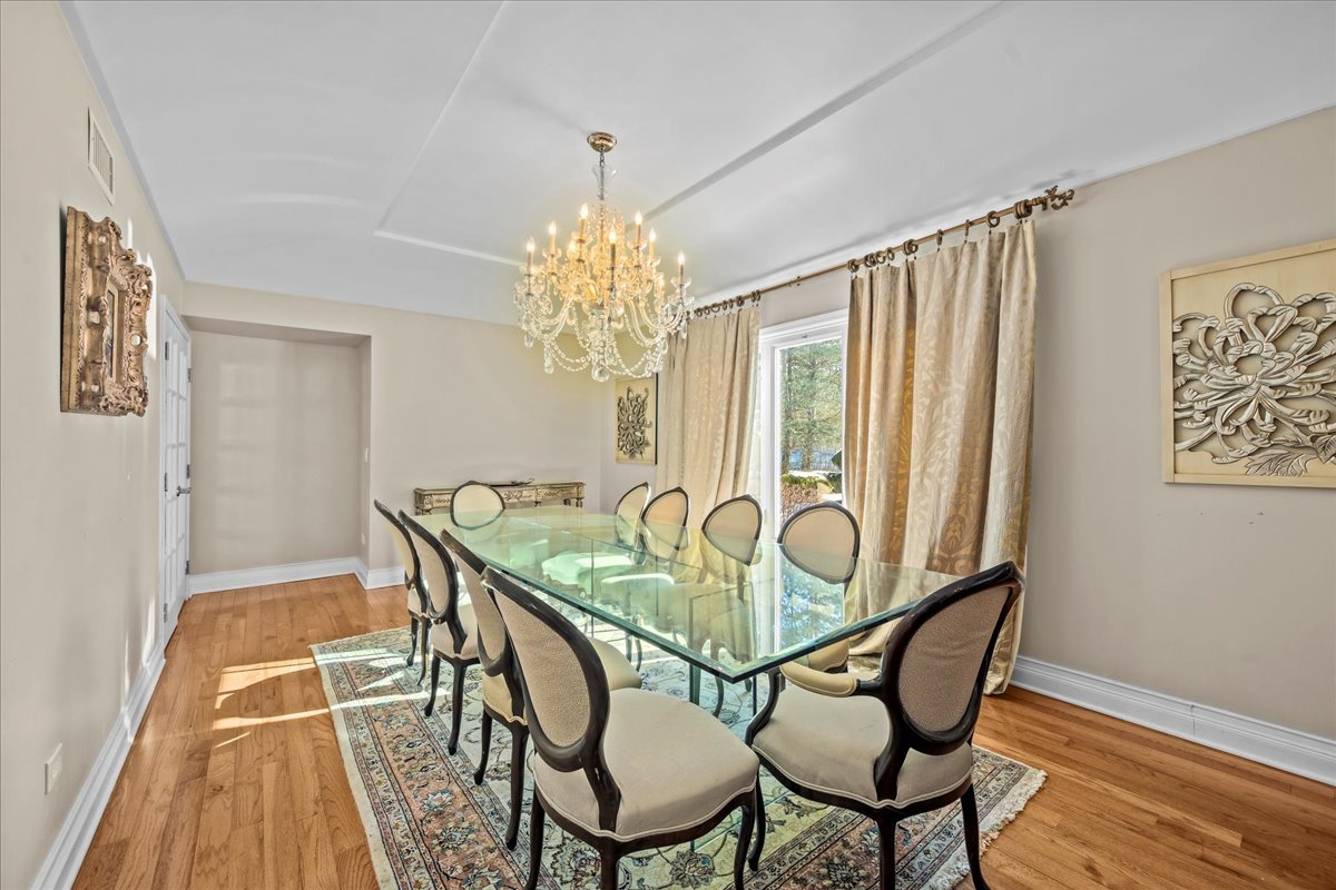 2045 Kipling Ct Highland Park, IL 60035