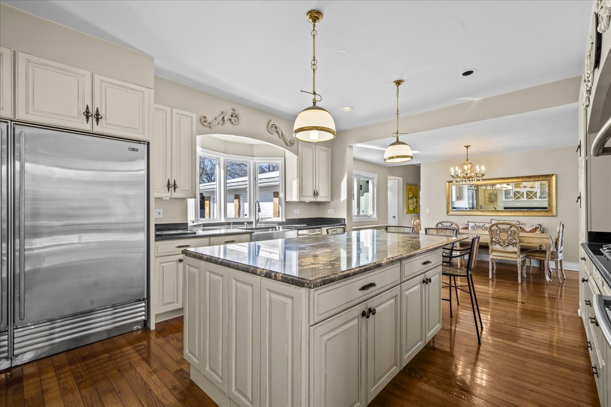 2045 Kipling Ct Highland Park, IL 60035