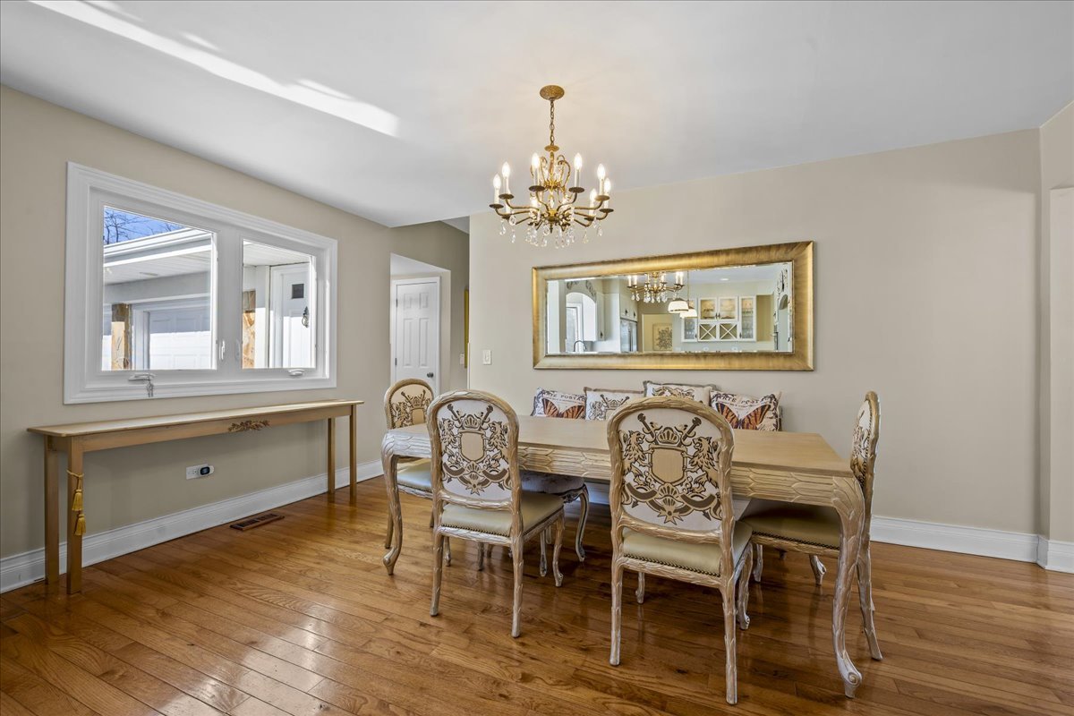 2045 Kipling Ct Highland Park, IL 60035