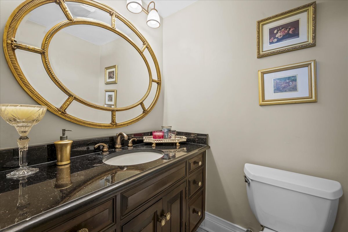 2045 Kipling Ct Highland Park, IL 60035