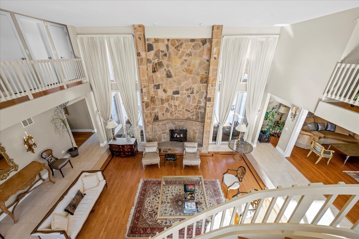 2045 Kipling Ct Highland Park, IL 60035