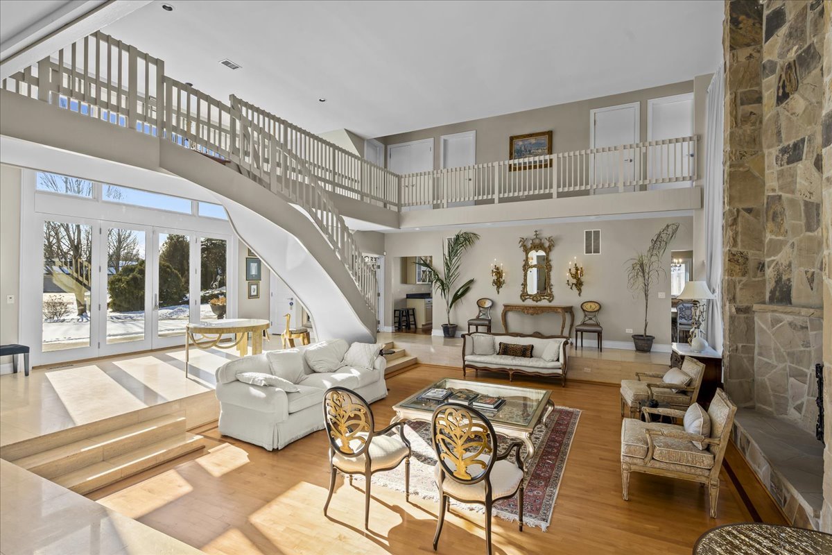 2045 Kipling Ct Highland Park, IL 60035