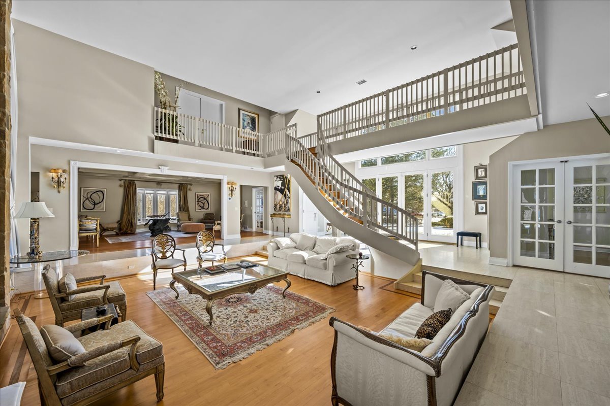 2045 Kipling Ct Highland Park, IL 60035