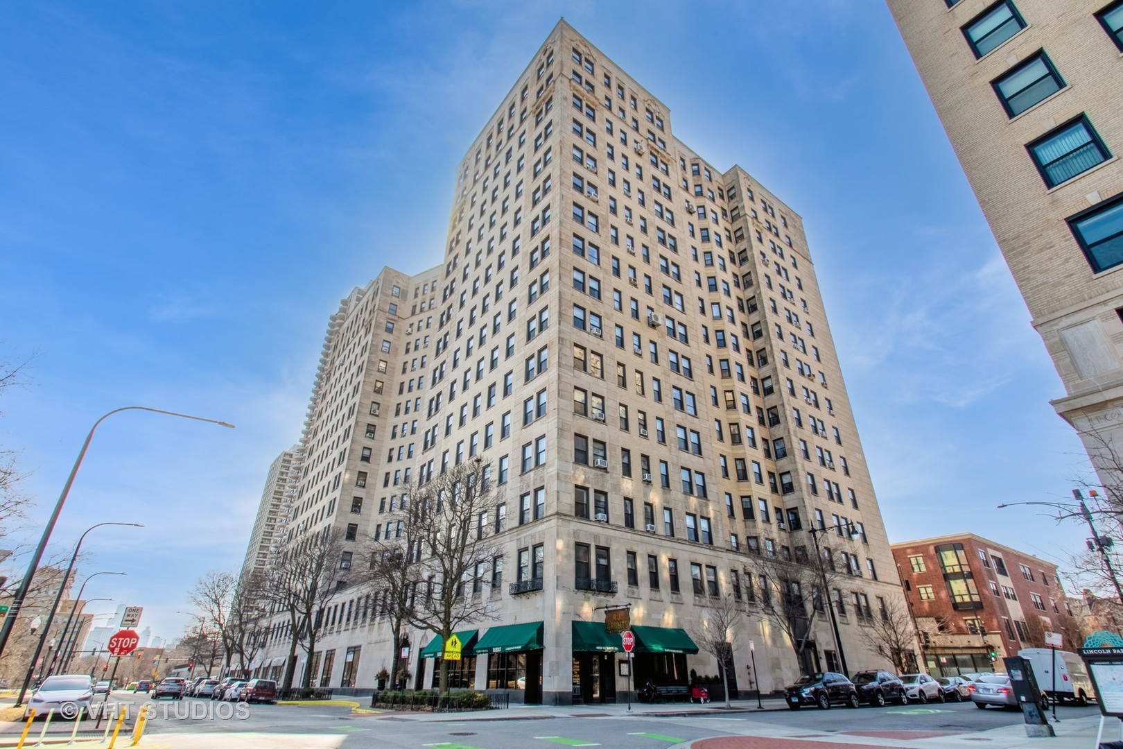 2000 N Lincoln Park West St #803