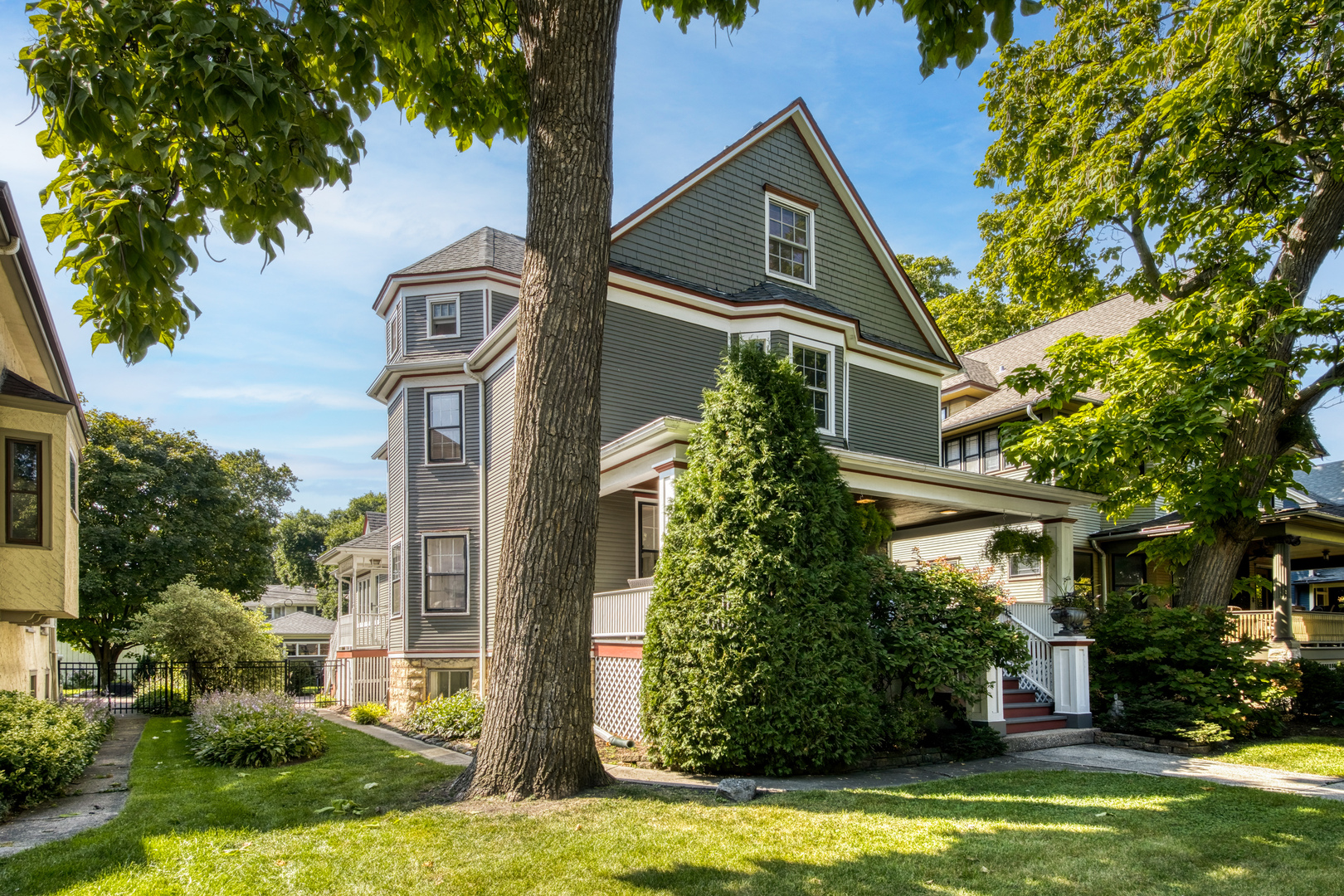 315 S Scoville Ave Oak Park, IL 60302