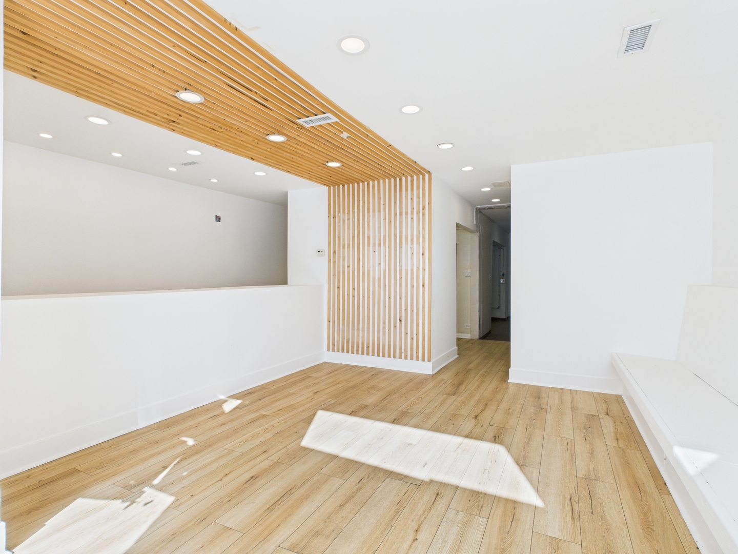 1512 W Taylor St #1 Chicago, IL 60607