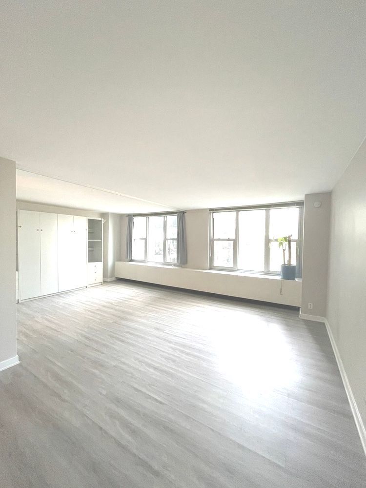 400 E Randolph St #1204 Chicago, IL 60601 400 E Randolph St #1204 Chicago, IL 60601