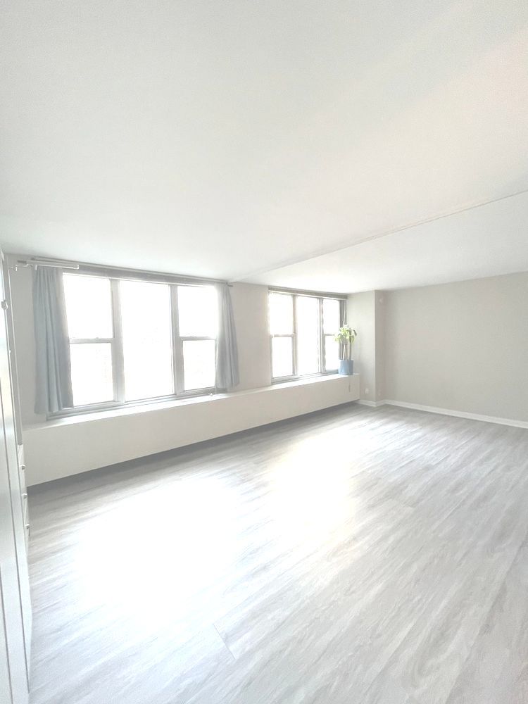 400 E Randolph St #1204 Chicago, IL 60601 400 E Randolph St #1204 Chicago, IL 60601