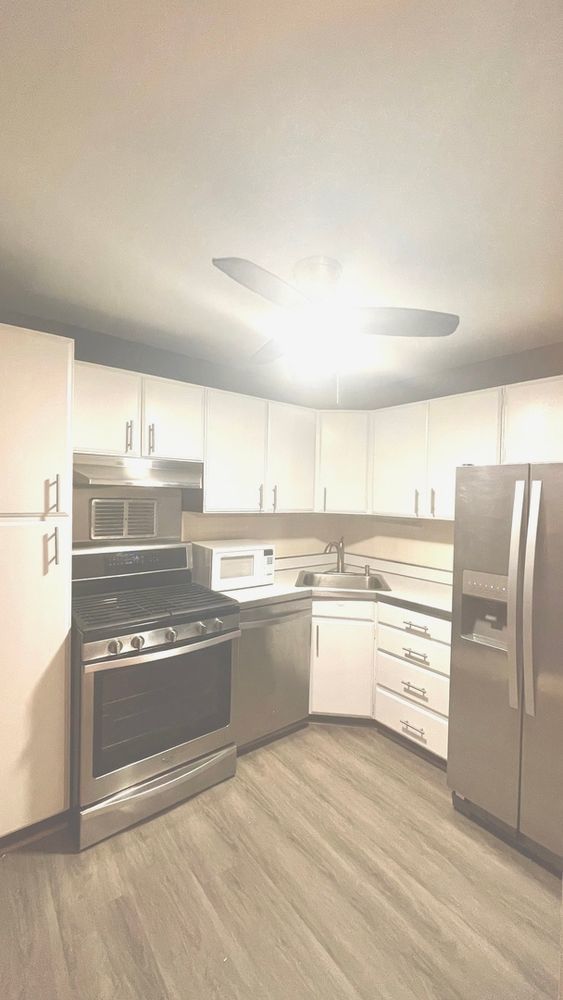 400 E Randolph St #1204 Chicago, IL 60601 400 E Randolph St #1204 Chicago, IL 60601