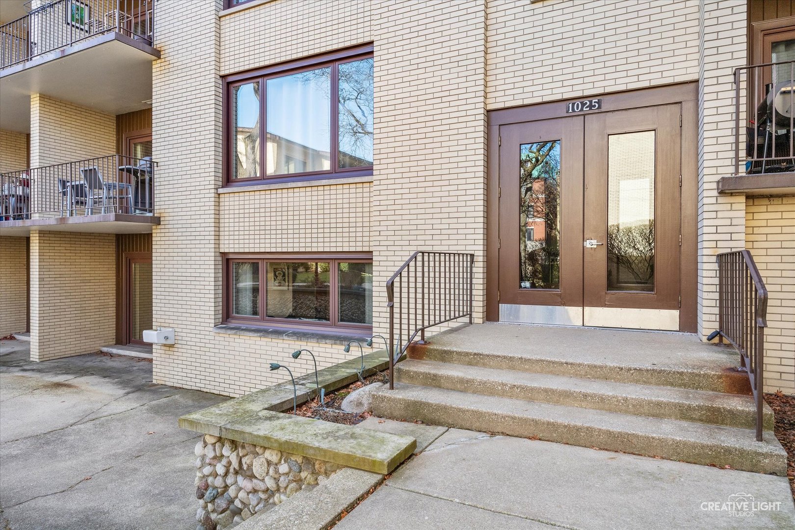 1025 W Washington Blvd #G Oak Park, IL 60302