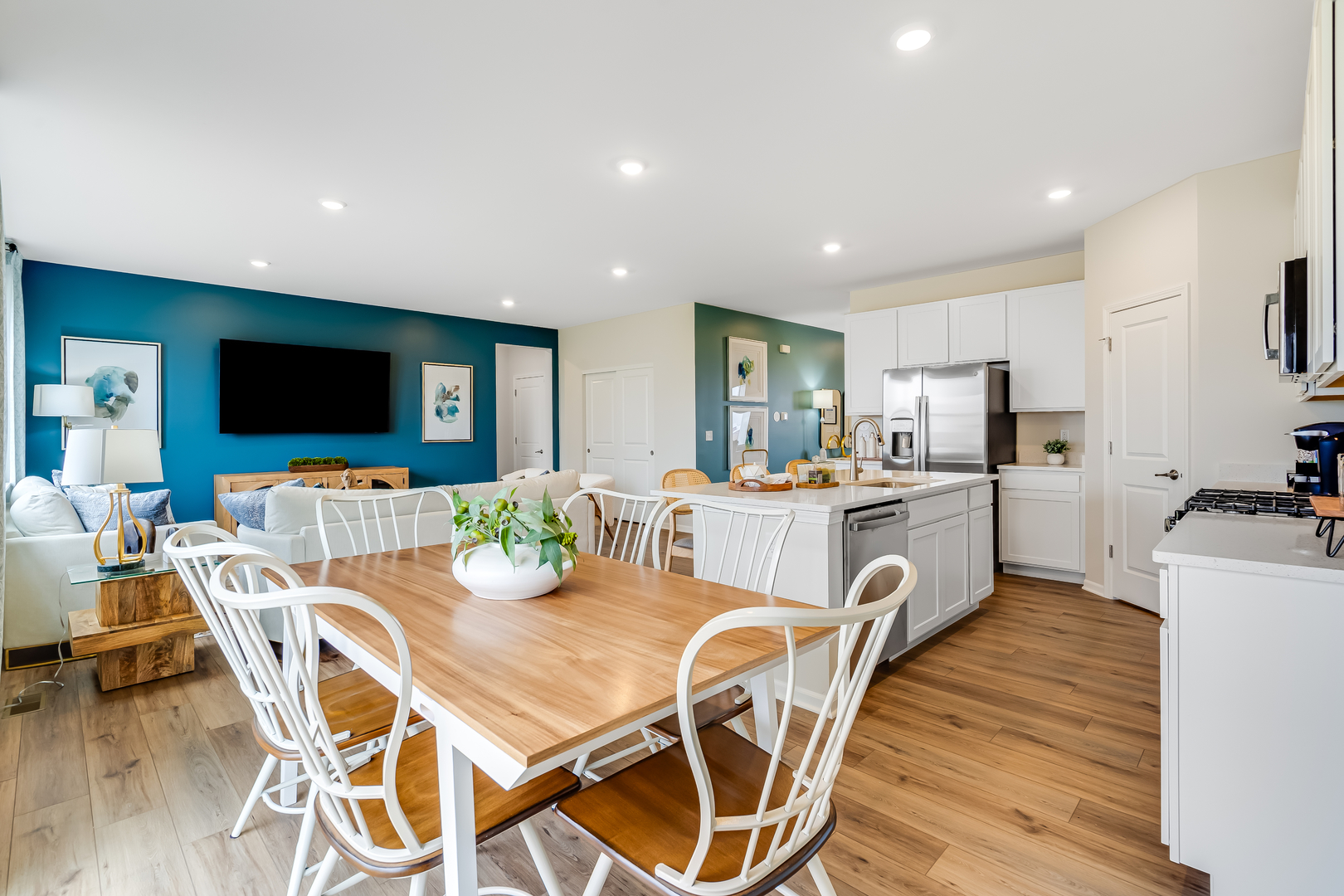 7611 Sassafras Ln Joliet, IL 60431