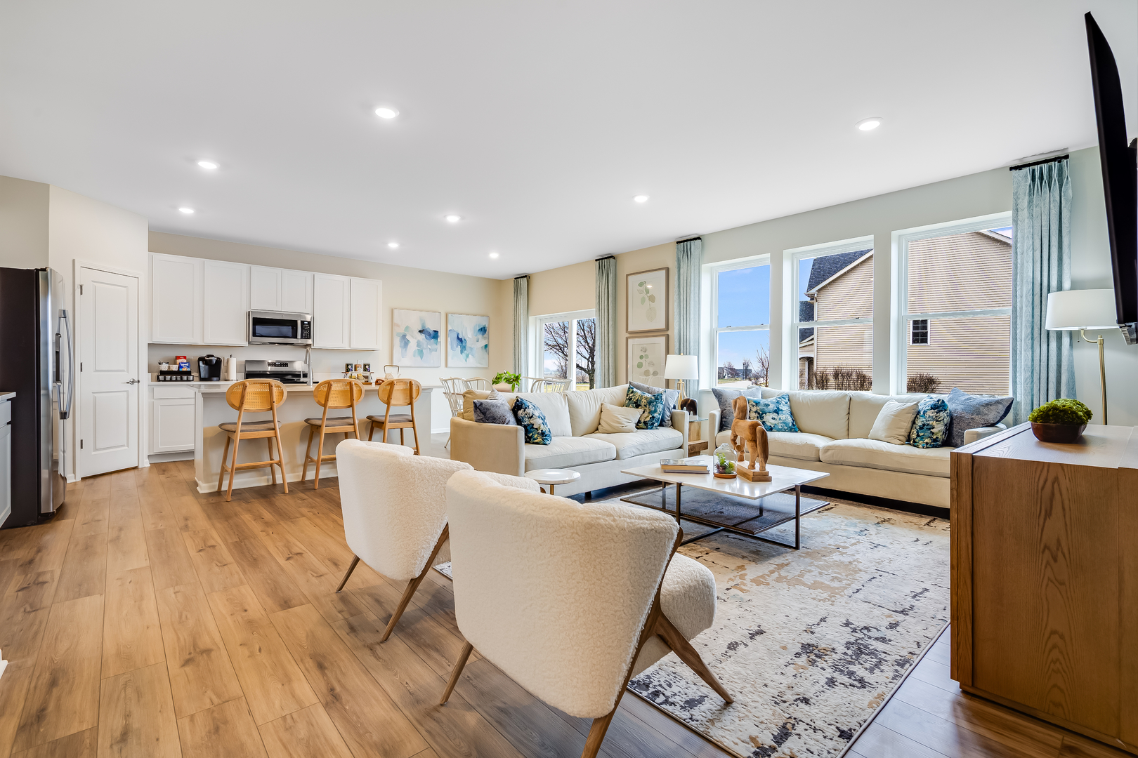 7611 Sassafras Ln Joliet, IL 60431