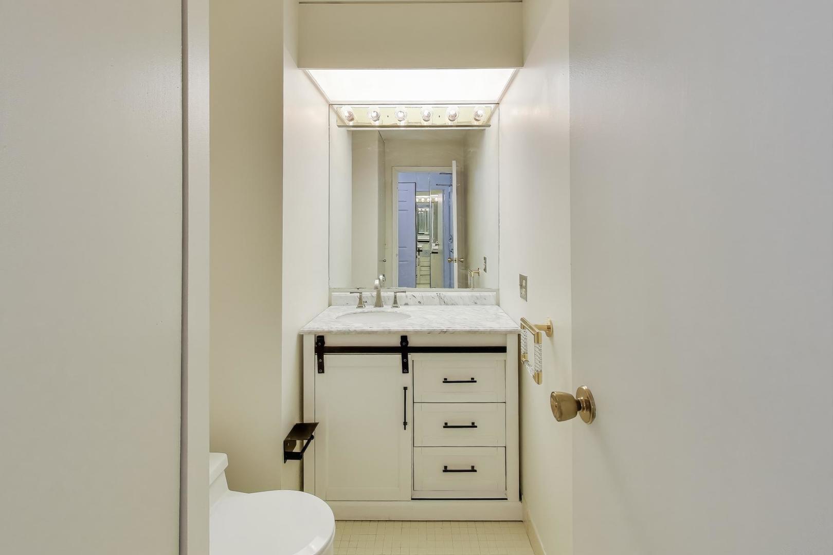 155 N Hbr Dr #5107 Chicago, IL 60601