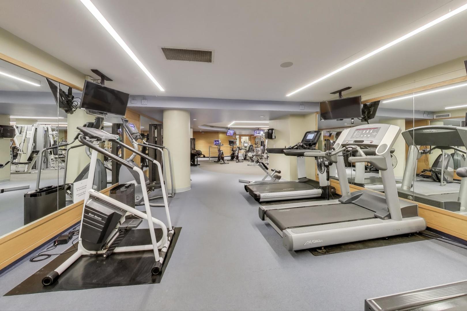 155 N Hbr Dr #5107 Chicago, IL 60601