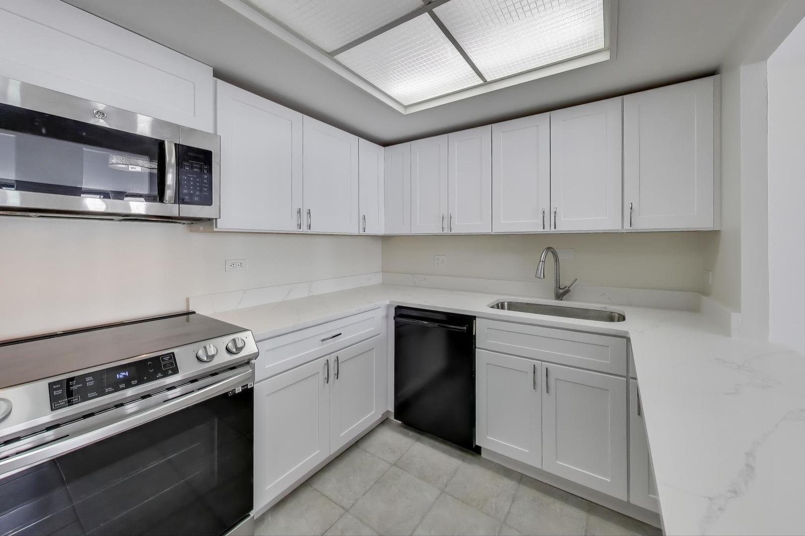 155 N Hbr Dr #5107 Chicago, IL 60601