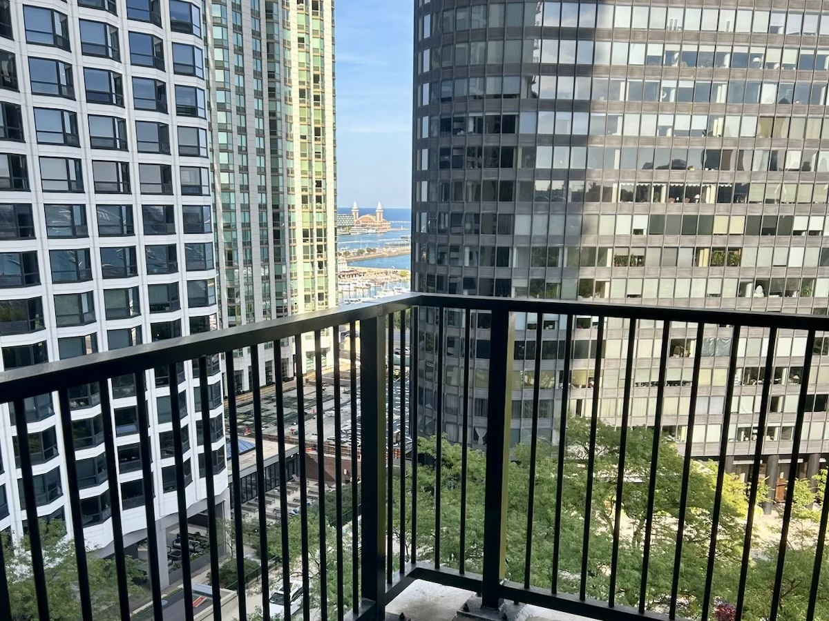 400 E Randolph St #1510 Chicago, IL 60601