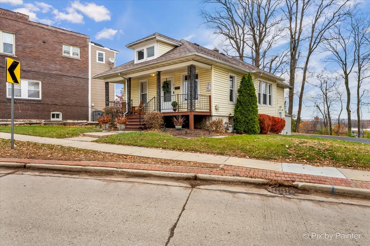 410 N Ctr St Joliet, IL 60435