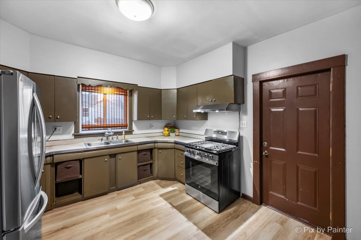 410 N Ctr St Joliet, IL 60435