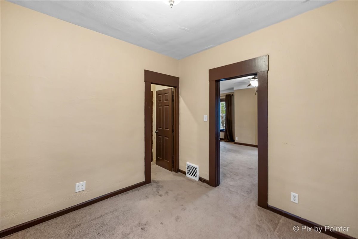 410 N Ctr St Joliet, IL 60435