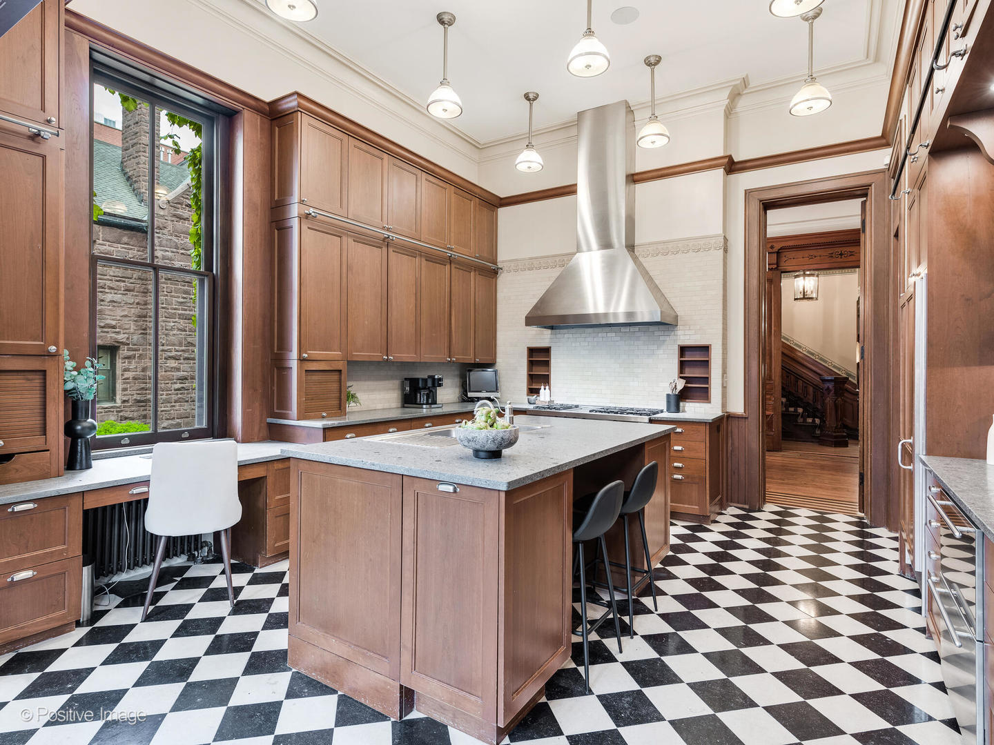 1454 N Dearborn St Chicago, IL 60610