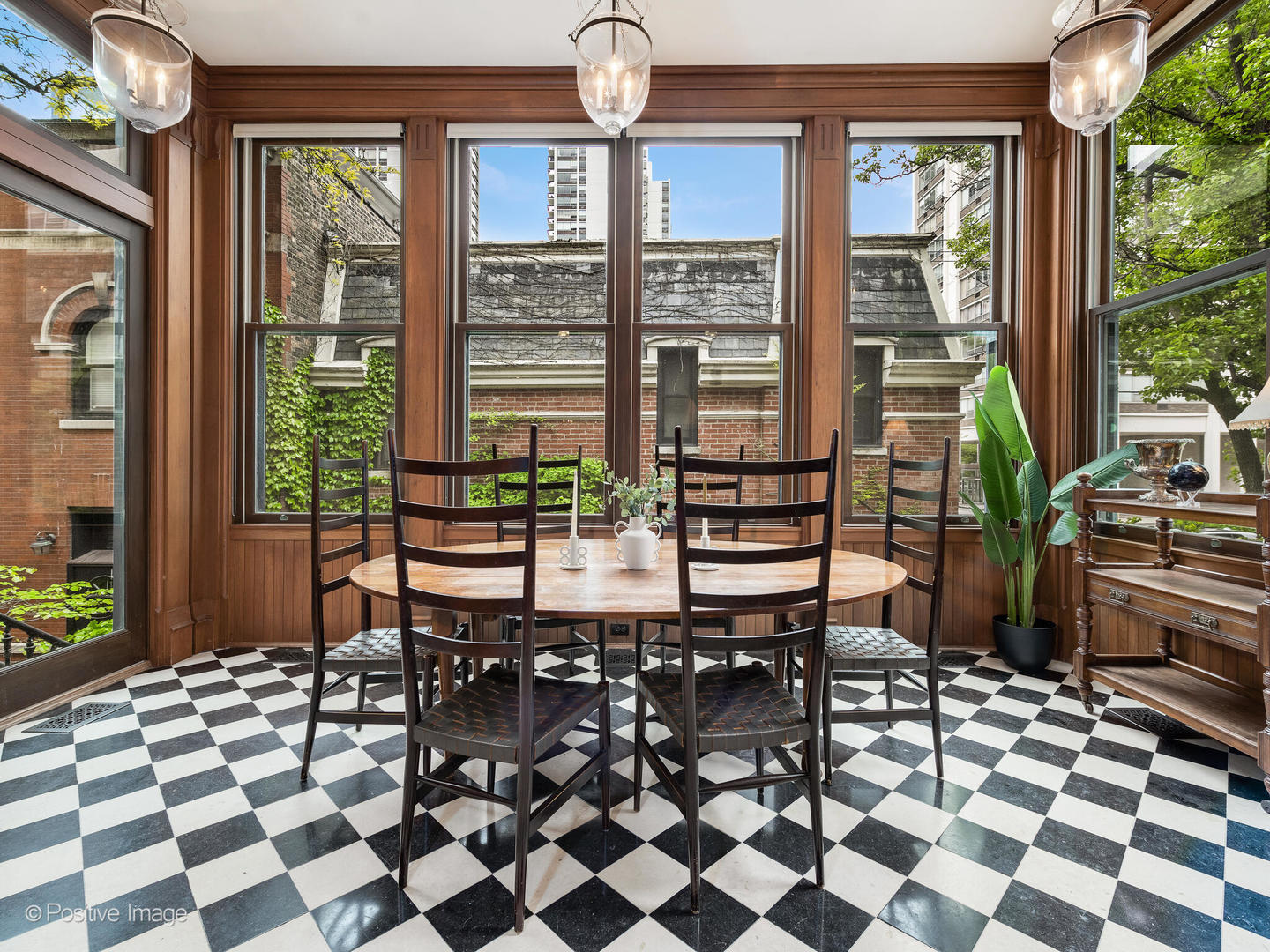 1454 N Dearborn St Chicago, IL 60610