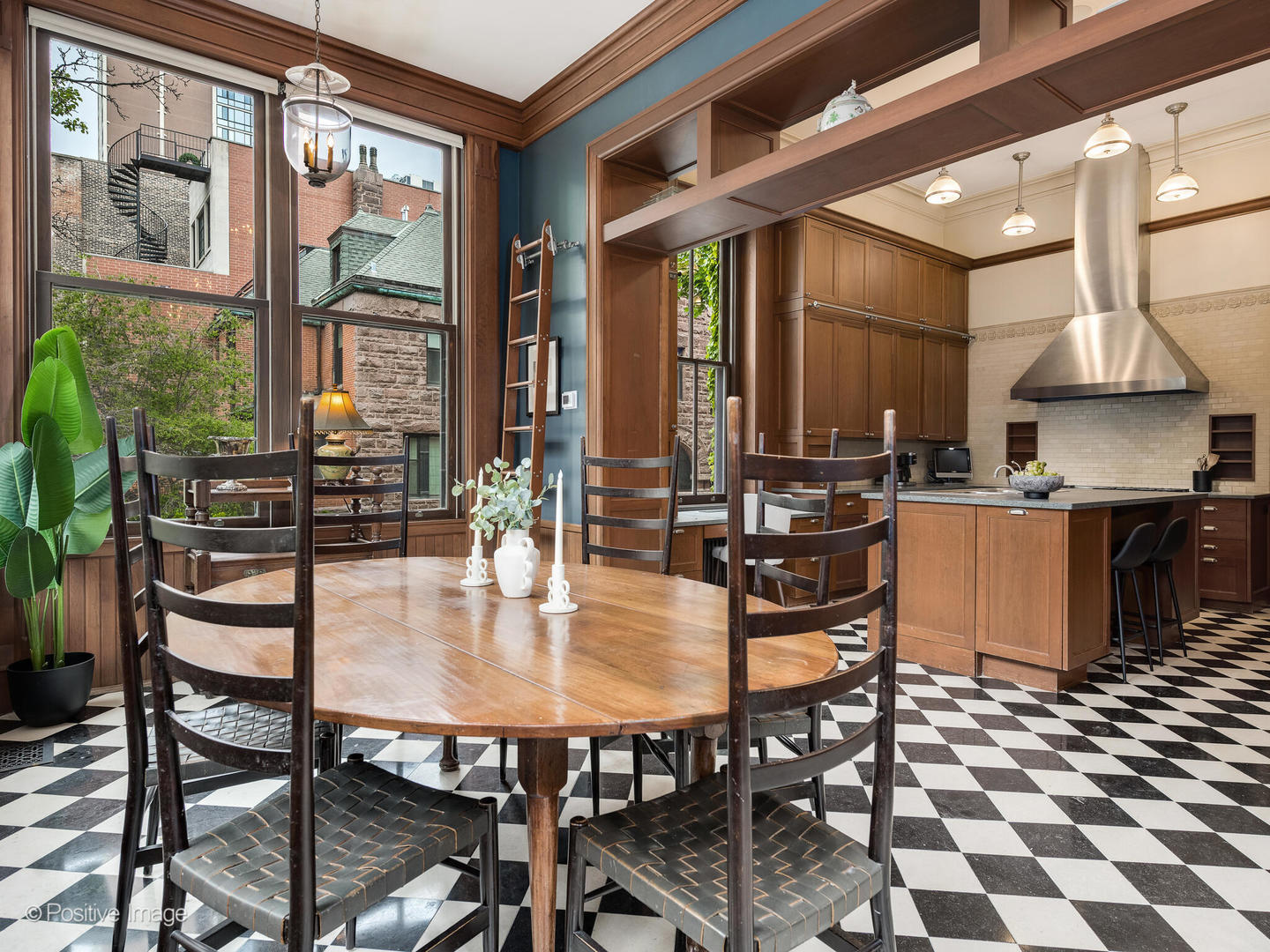 1454 N Dearborn St Chicago, IL 60610