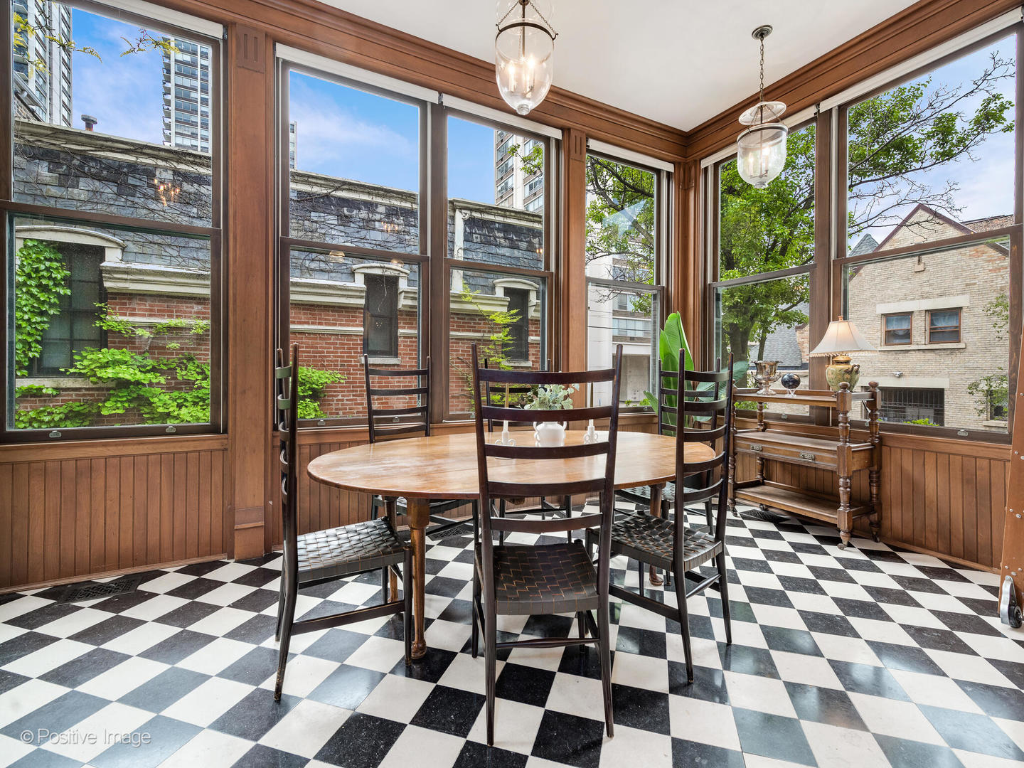 1454 N Dearborn St Chicago, IL 60610