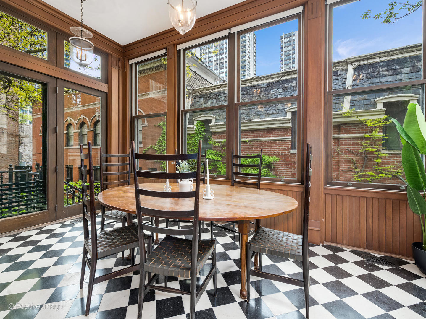 1454 N Dearborn St Chicago, IL 60610