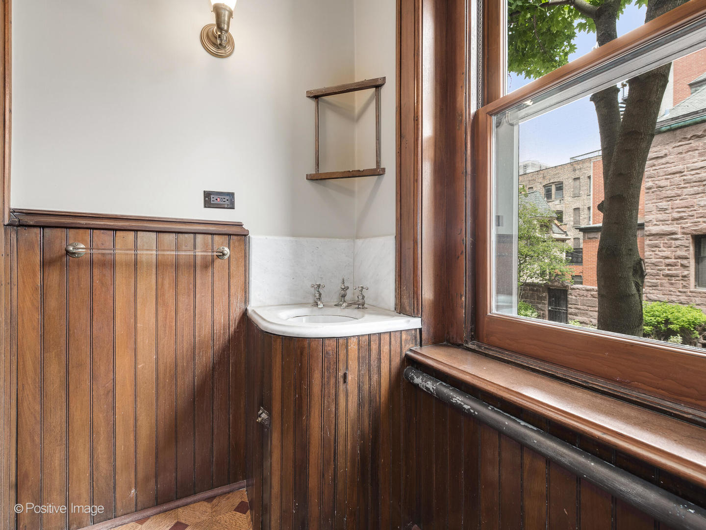 1454 N Dearborn St Chicago, IL 60610