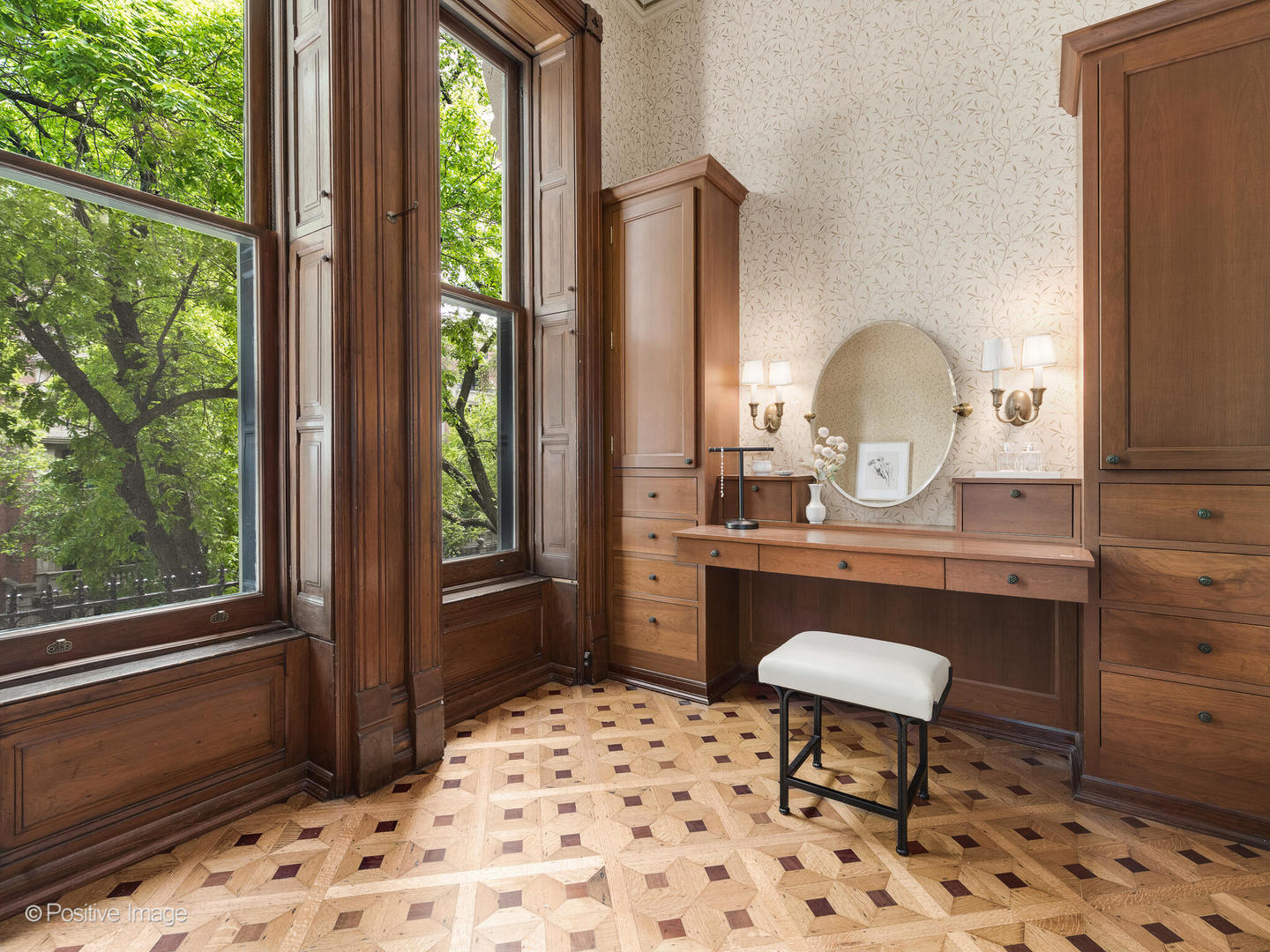 1454 N Dearborn St Chicago, IL 60610