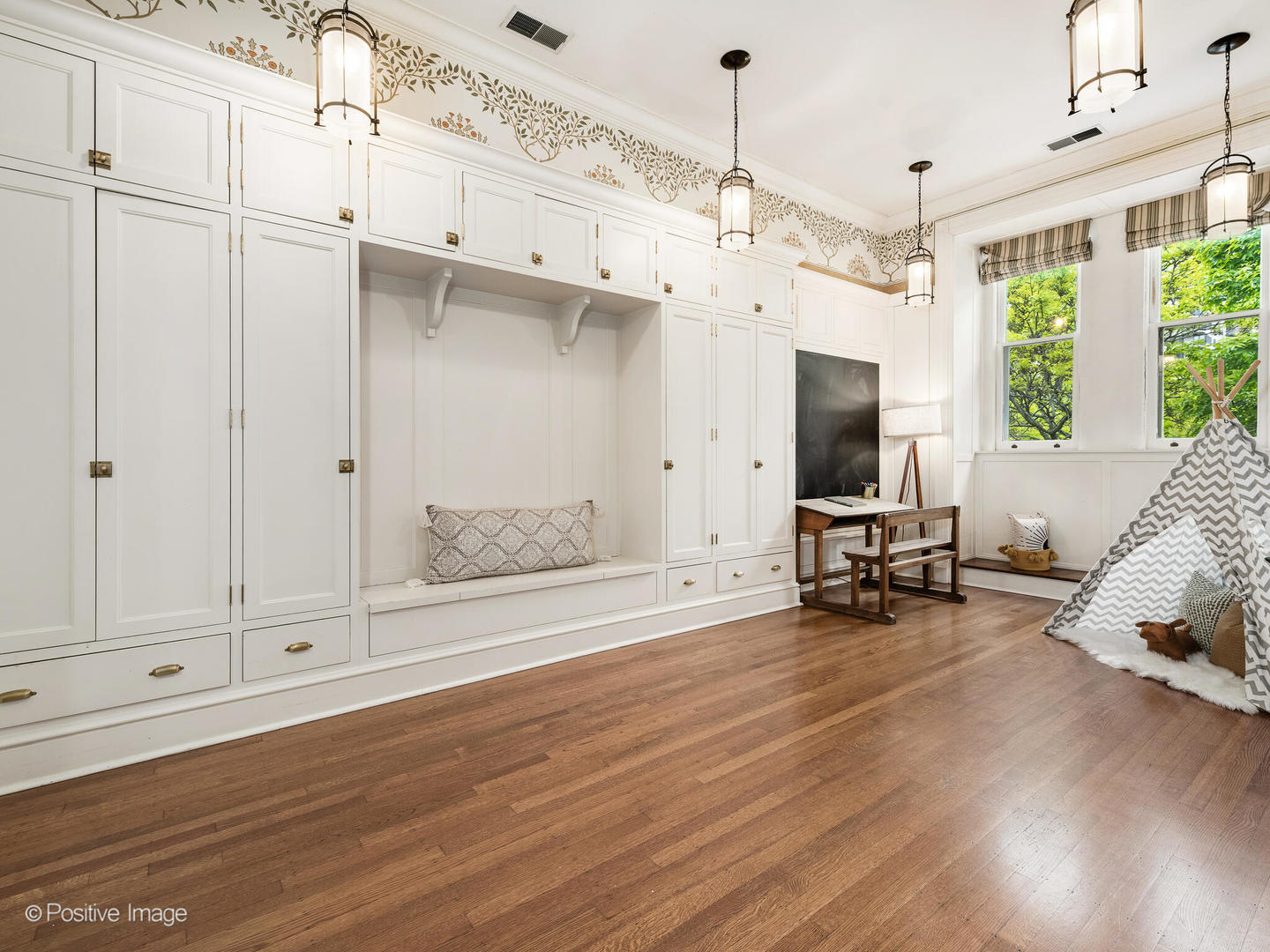 1454 N Dearborn St Chicago, IL 60610