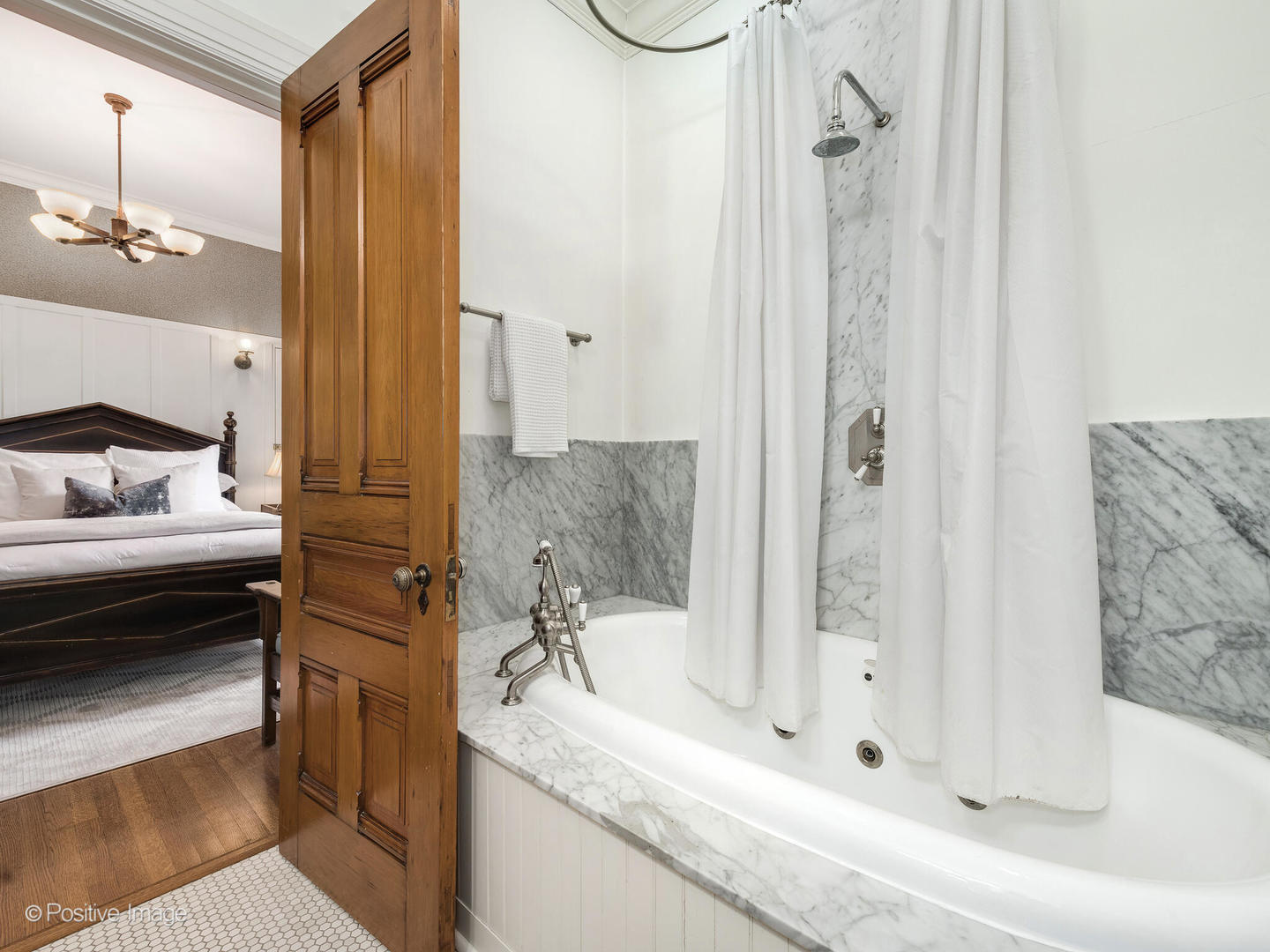 1454 N Dearborn St Chicago, IL 60610