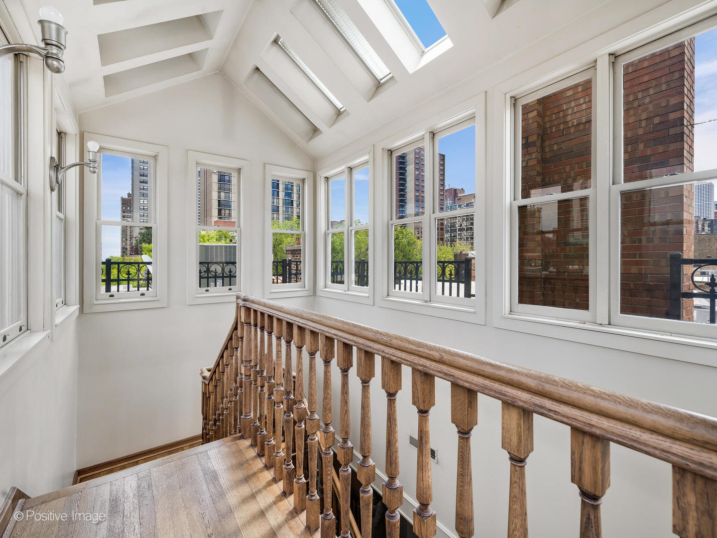 1454 N Dearborn St Chicago, IL 60610