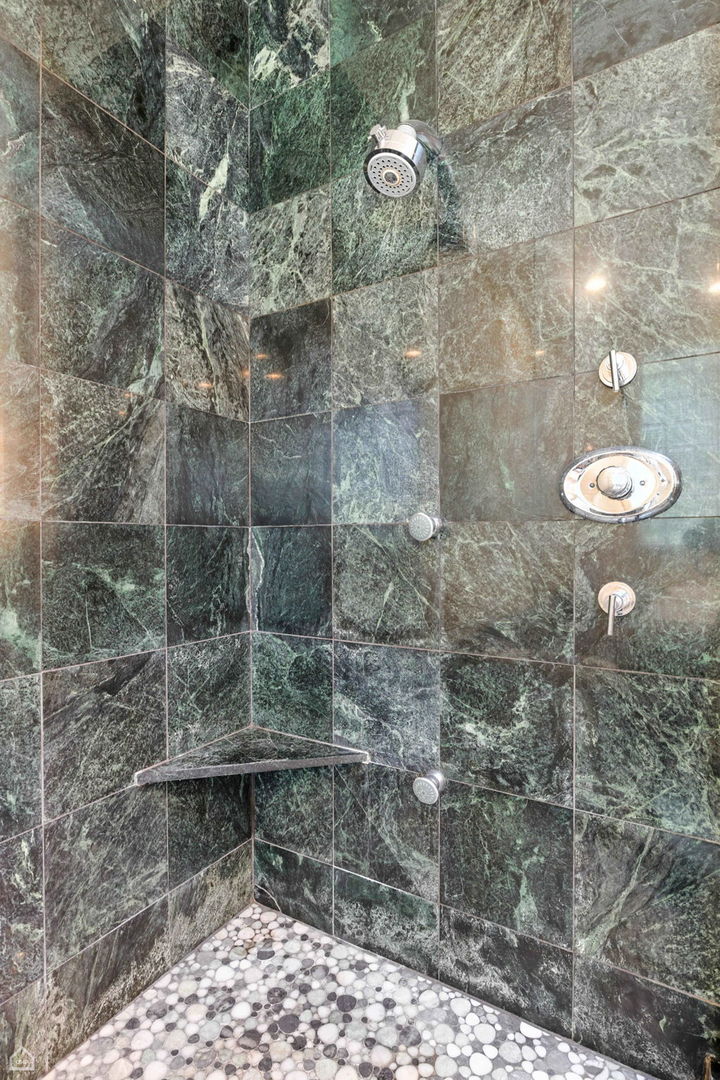 260 Beech St Highland Park, IL 60035