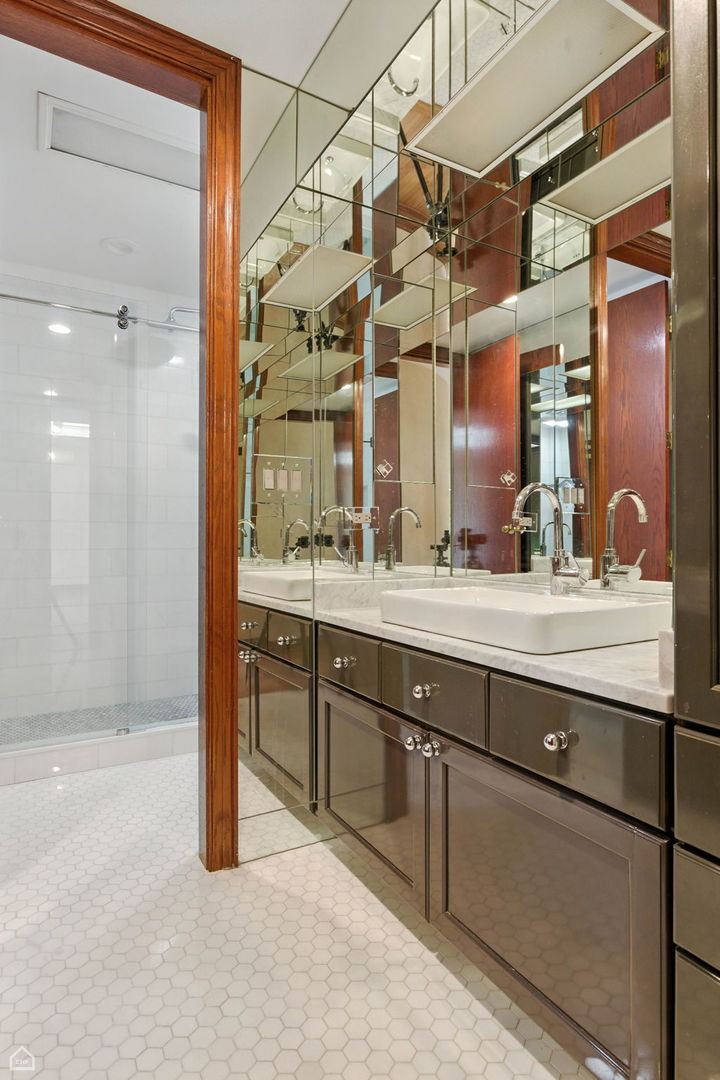 260 Beech St Highland Park, IL 60035