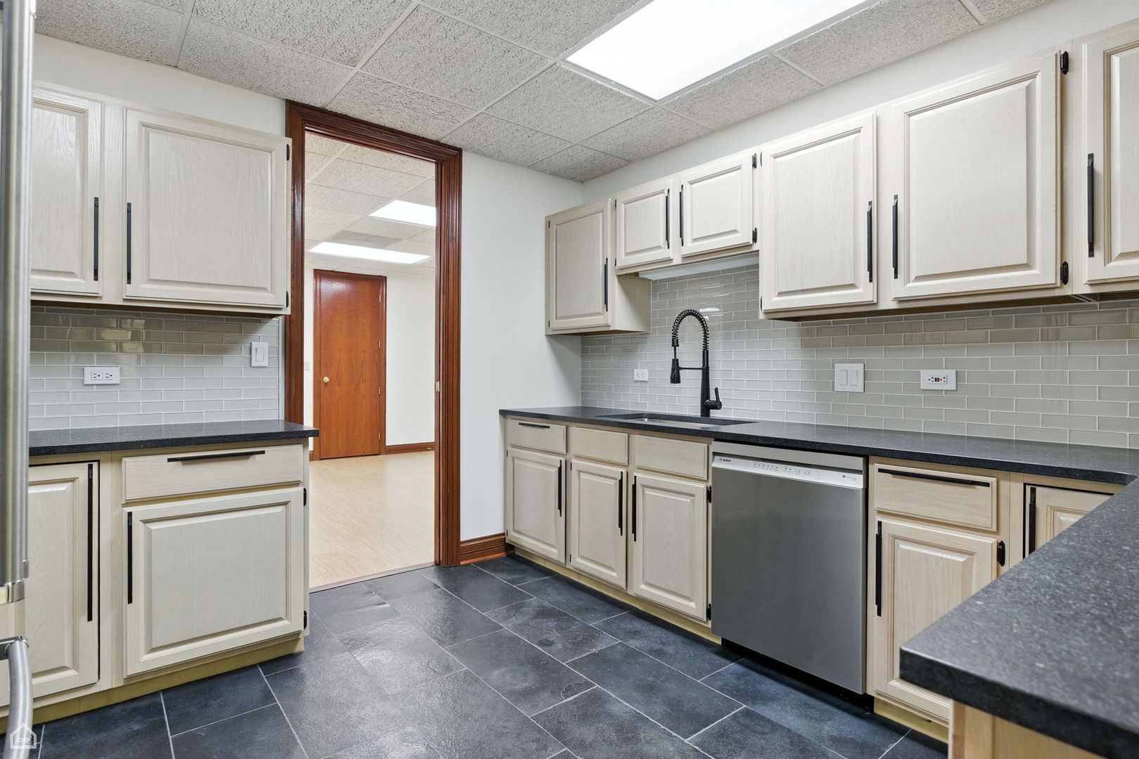 260 Beech St Highland Park, IL 60035