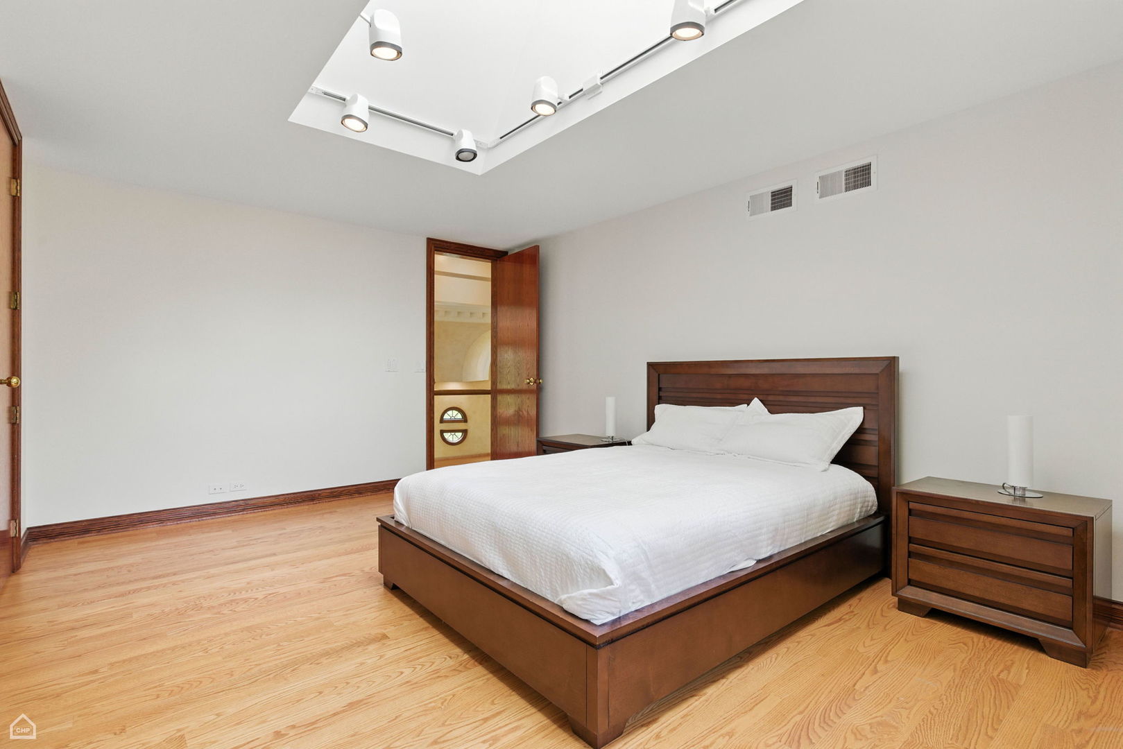 260 Beech St Highland Park, IL 60035