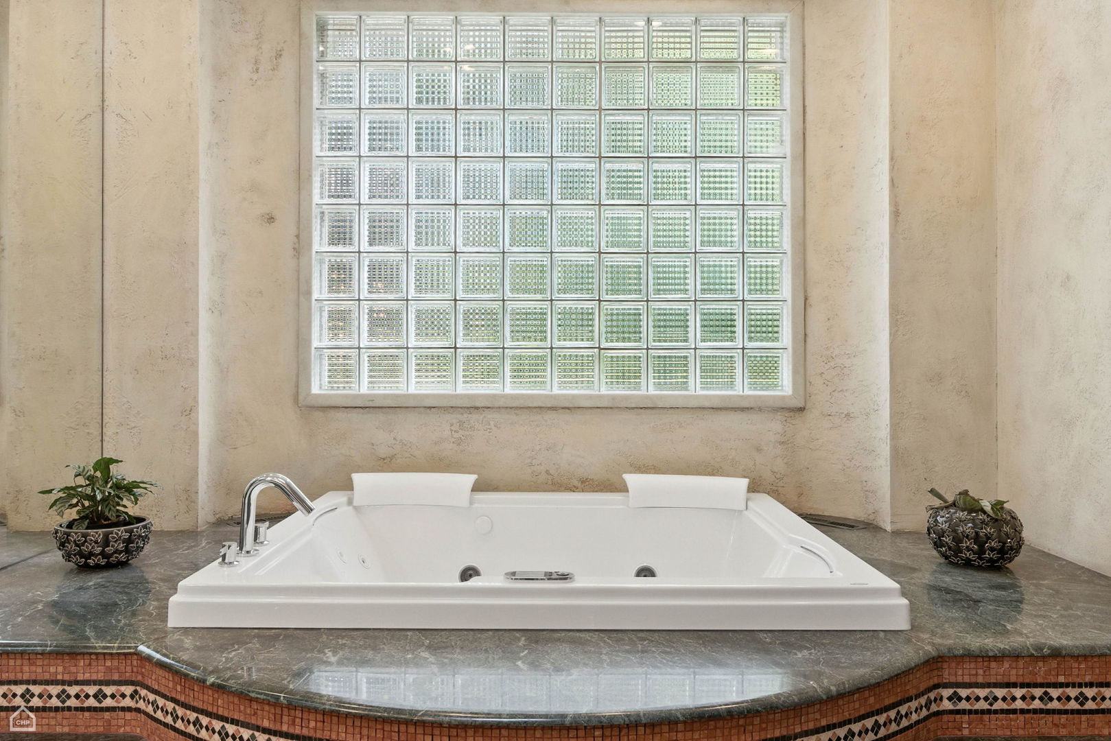 260 Beech St Highland Park, IL 60035