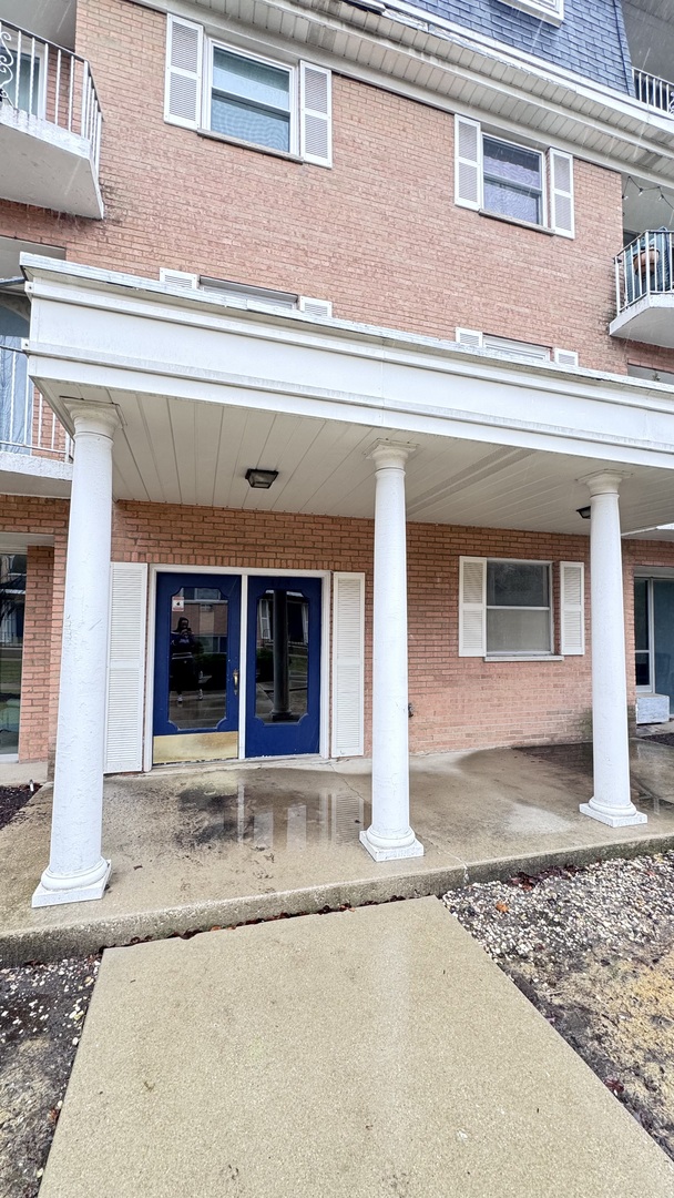 415 Wesley Ave #48 Oak Park, IL 60302