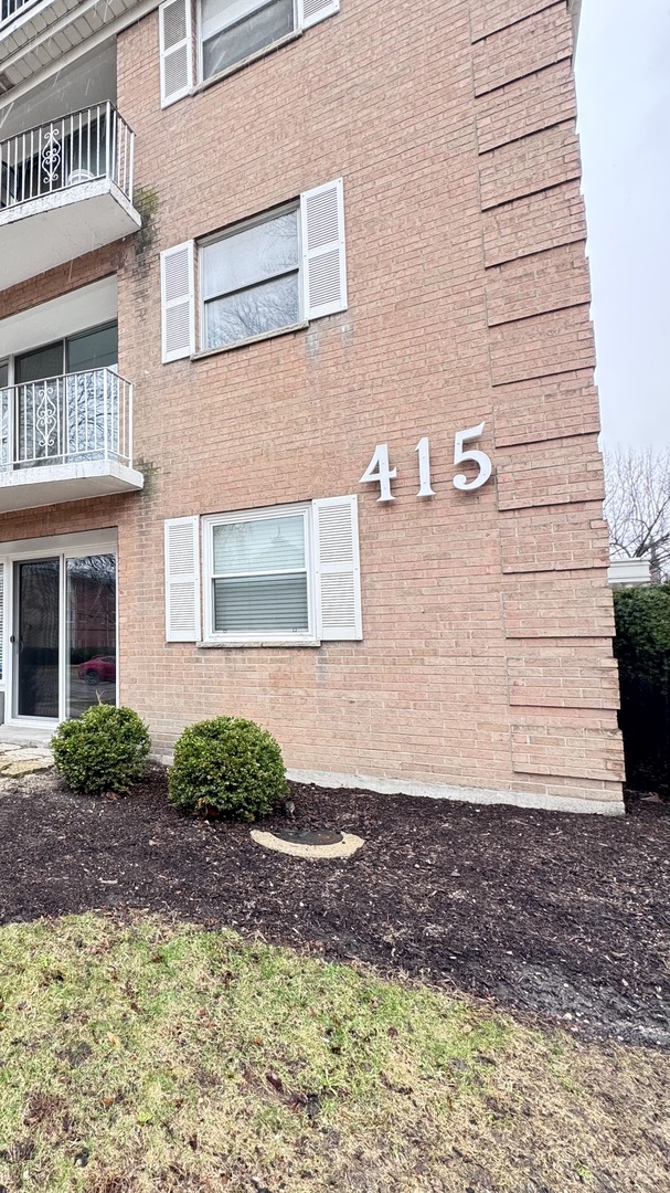 415 Wesley Ave #48 Oak Park, IL 60302