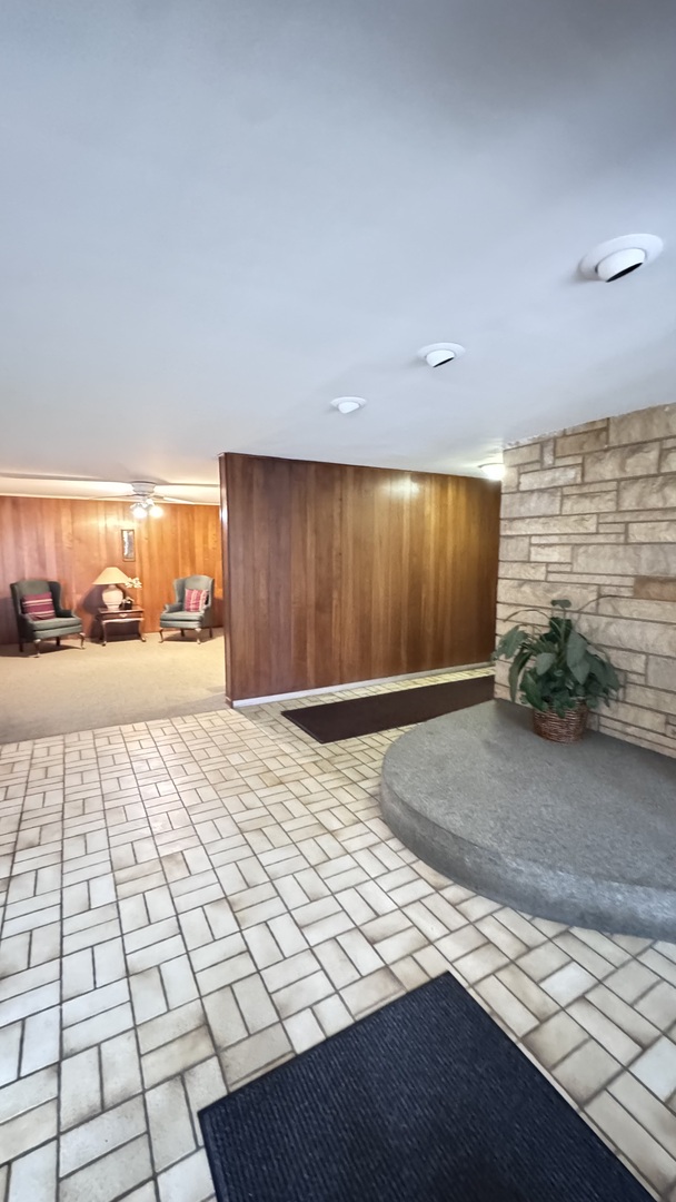 415 Wesley Ave #48 Oak Park, IL 60302