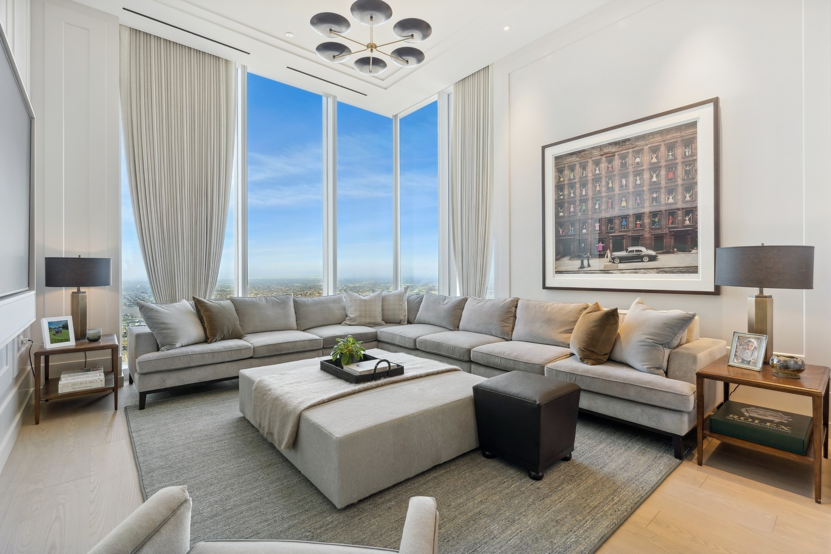 14 W Superior St #6900 Chicago, IL 60654