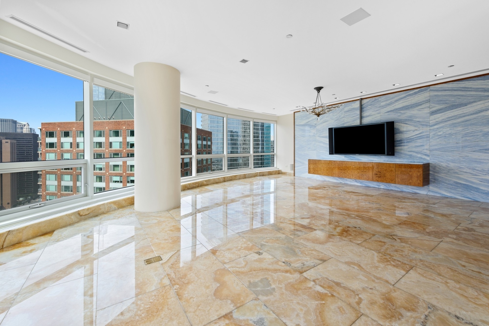 415 E North Water St #3205 Chicago, IL 60611