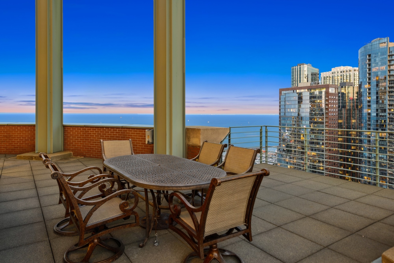 415 E North Water St #3205 Chicago, IL 60611