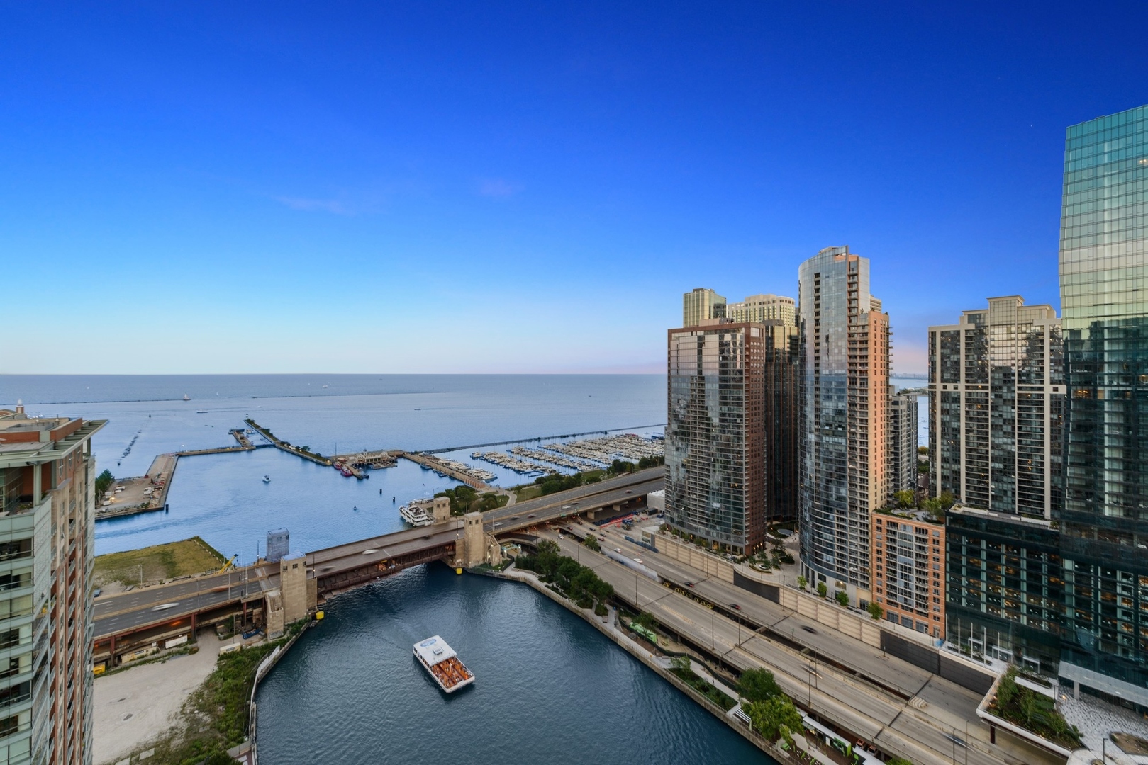 415 E North Water St #3205 Chicago, IL 60611