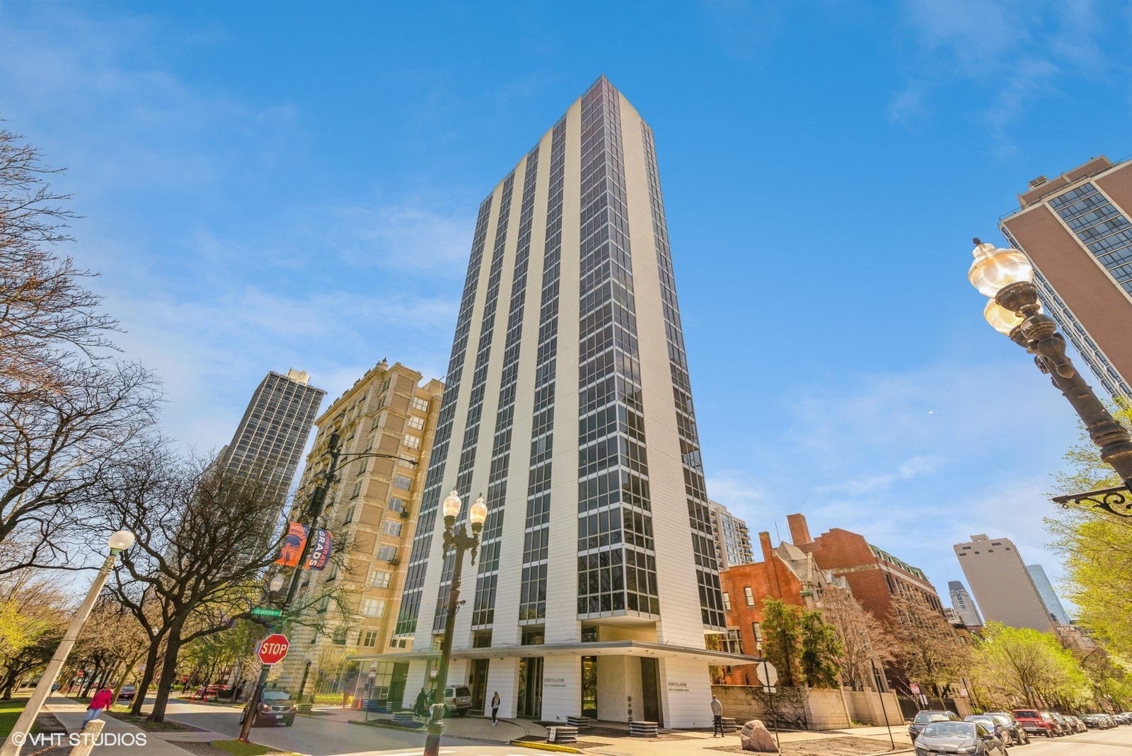 1555 N Dearborn Pkwy #20E