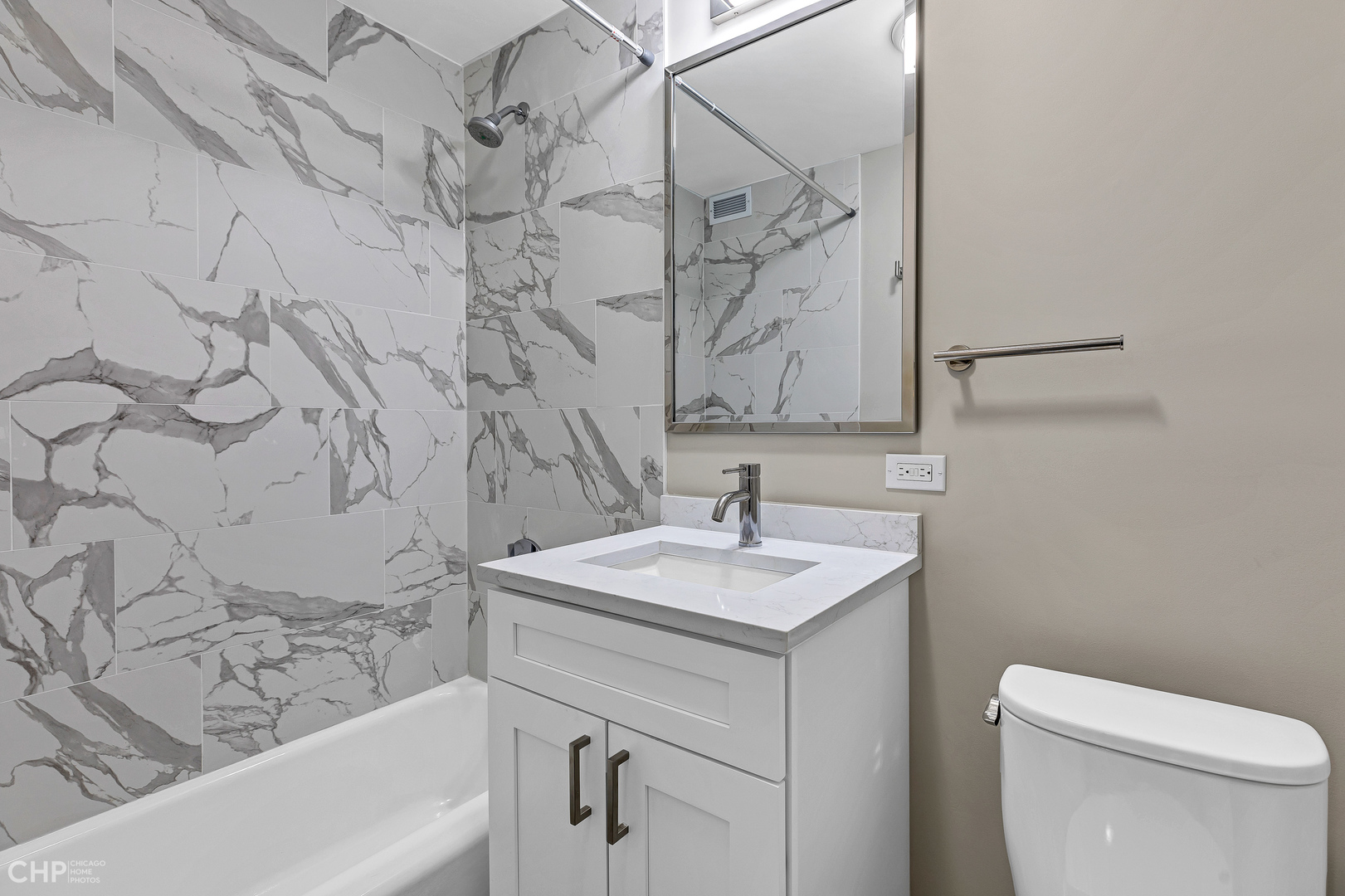 400 E Randolph St #3428 Chicago, IL 60601