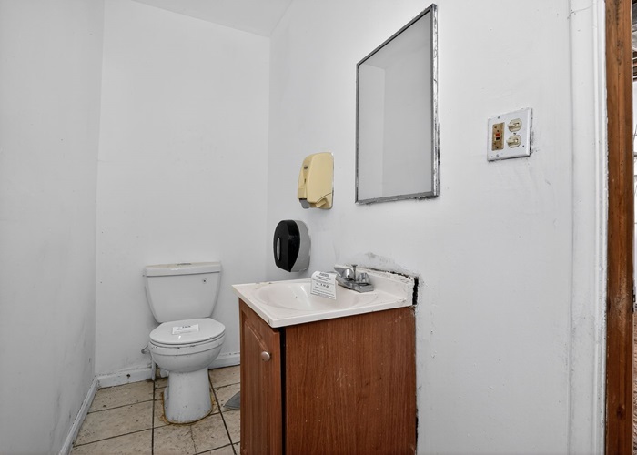 1114 W 51st St Chicago, IL 60609